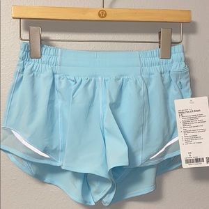 🍋 Lululemon shorts Hotty Hot 2.5 Blue Glow size 6